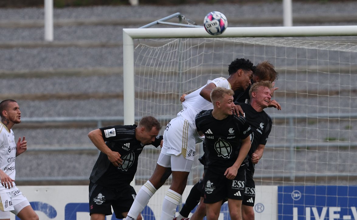 SJK tyrmäsi FC Lahden jo avausjaksolla (FC Lahti-SJK 0-4)