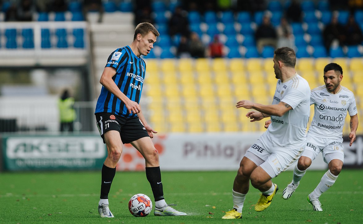 Jarkko Wiss pettyi pahasti omiensa esitykseen - "Pahoittelen meidän kannattajillemme"