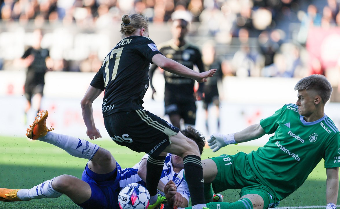 HJK karkasi lopussa selvään voittoon (HJK-SJK 4-1)