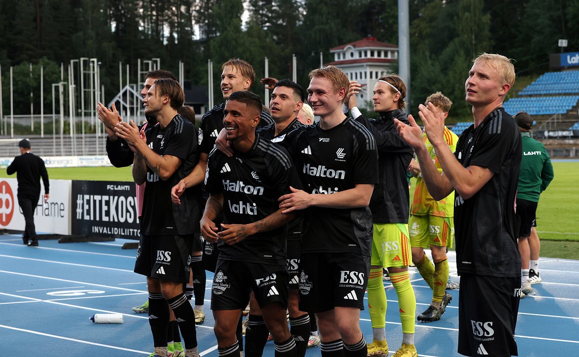 Puolustajalupaus Tobias Karkulowski palaa Seinäjoelta kotikaupunkiin ja FC Lahden riveihin