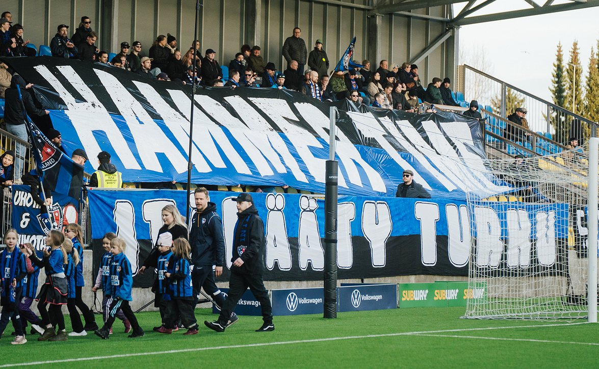 FC Inter ihmettelee poliisin kantaa kannatuslakanoiden kieltämiseen